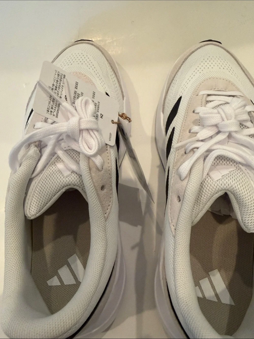 NWT Adidas White and Black Casual LightShift Running Shoes Size 8.5